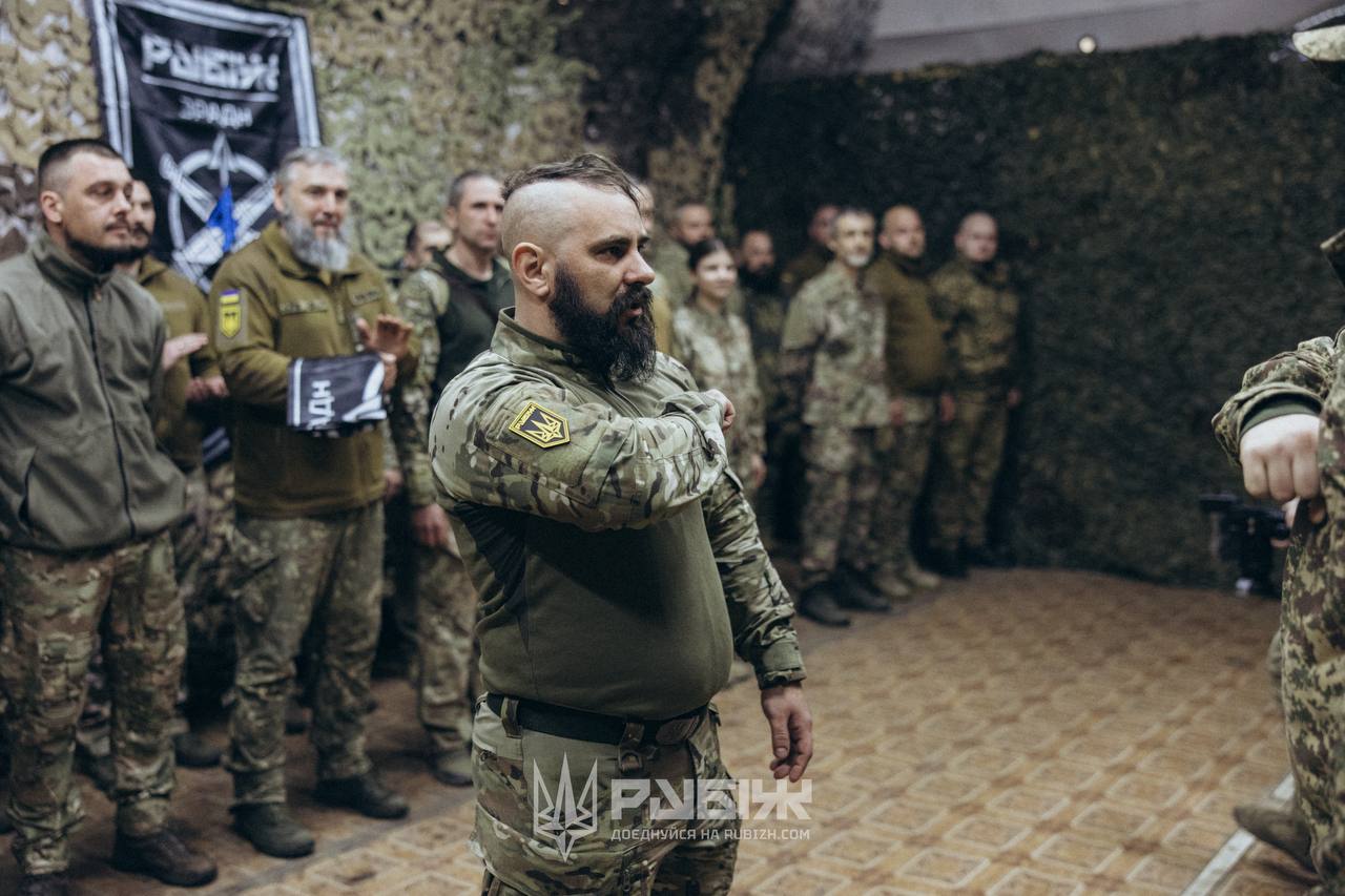 завантажується...